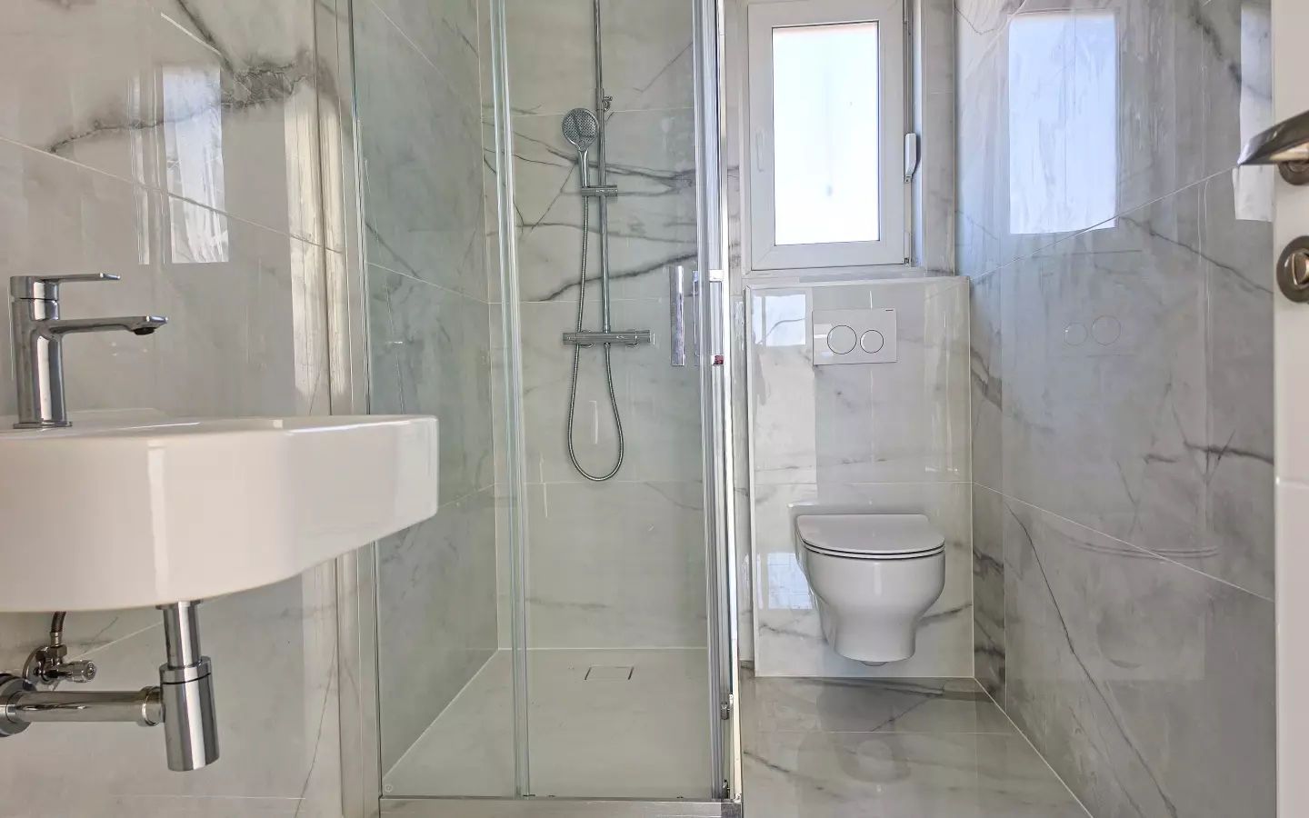 3-bedroom Apartment In Banjol, Croatia (123 M²)