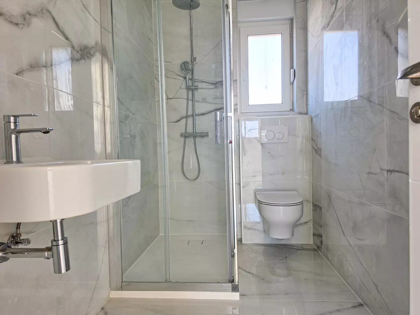 3-bedroom Apartment In Banjol, Croatia (123 M²)