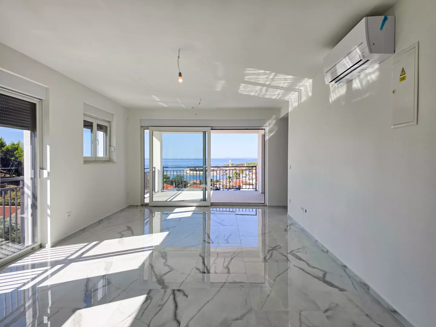 3-bedroom Apartment In Banjol, Croatia (123 M²)
