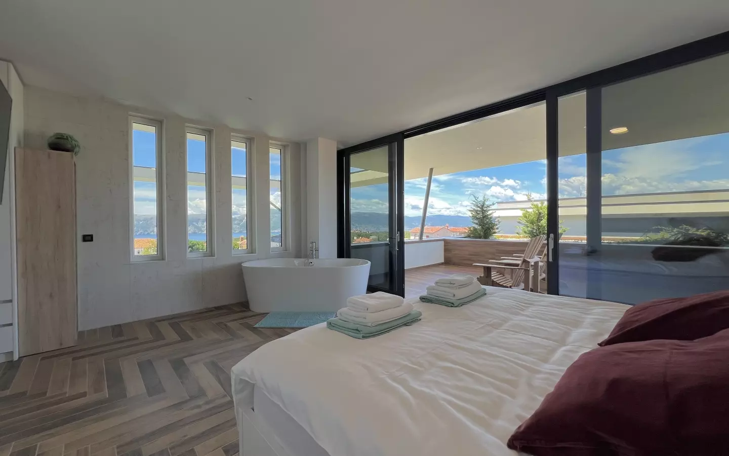 5-bedroom Villa In Linardići, Croatia (370 M²)