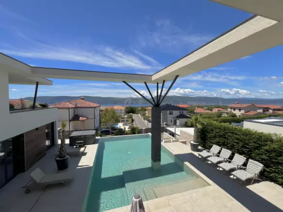 5-bedroom Villa In Linardići, Croatia (370 M²)