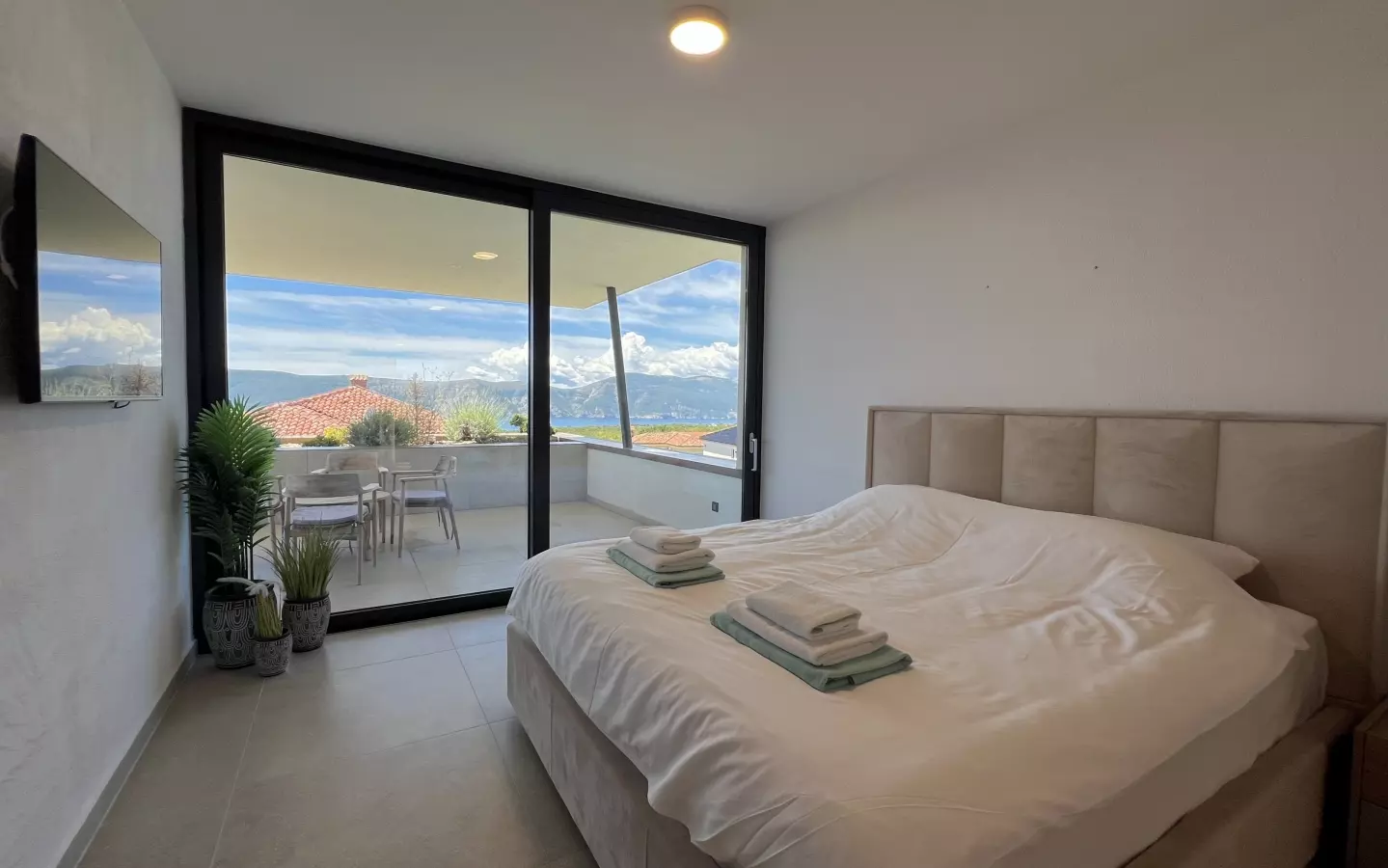 5-bedroom Villa In Linardići, Croatia (370 M²)