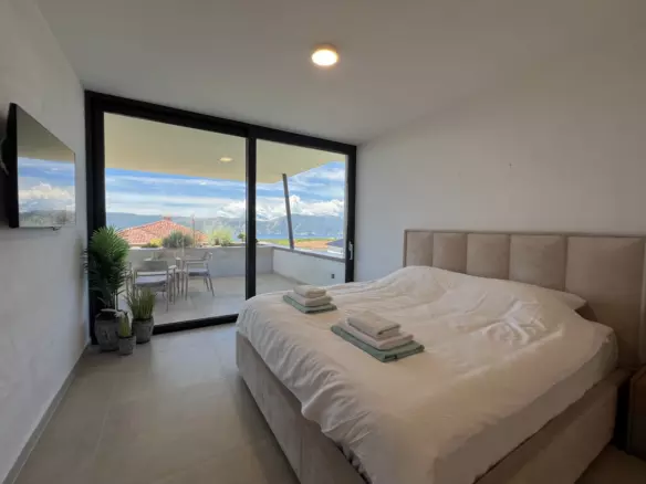 5-bedroom Villa In Linardići, Croatia (370 M²)