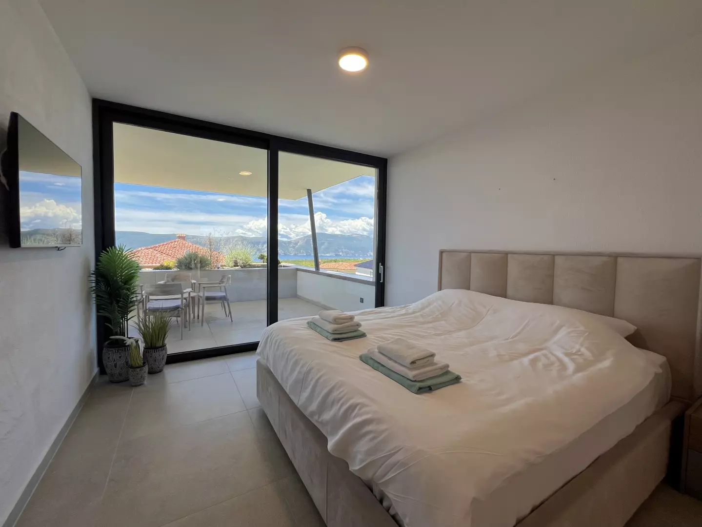 5-bedroom Villa In Linardići, Croatia (370 M²)