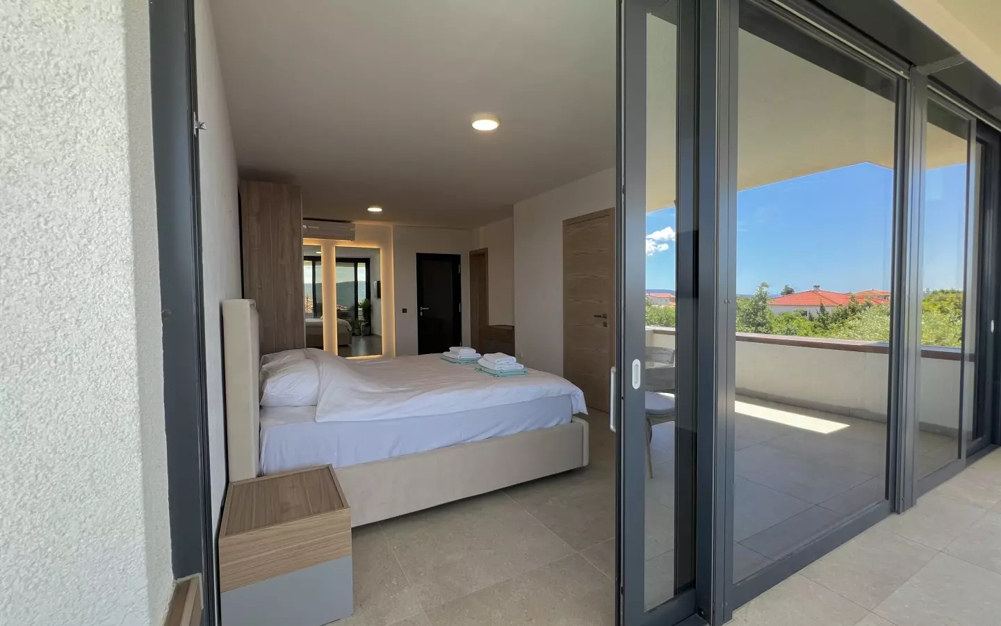 5-bedroom Villa In Linardići, Croatia (370 M²)