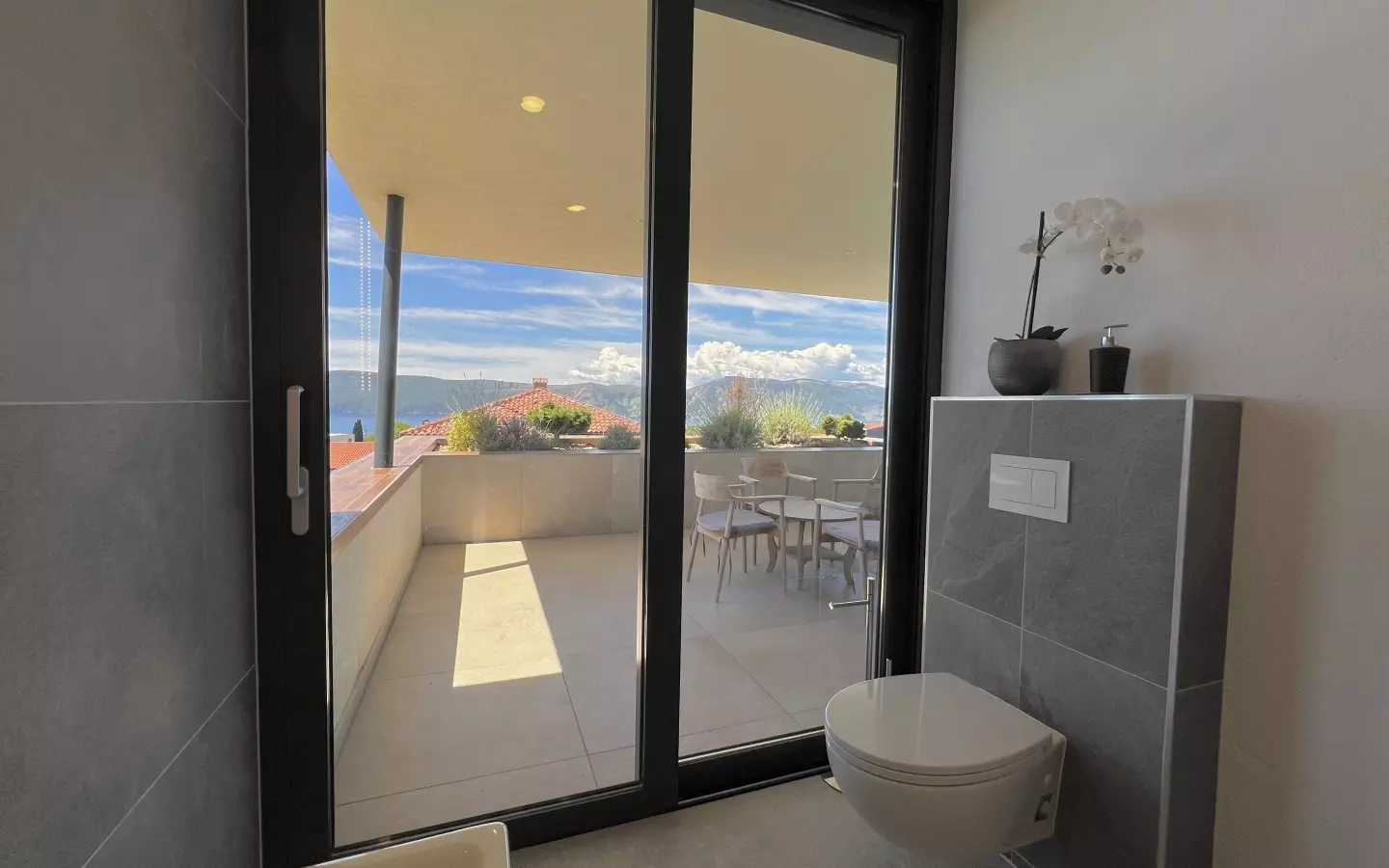 5-bedroom Villa In Linardići, Croatia (370 M²)