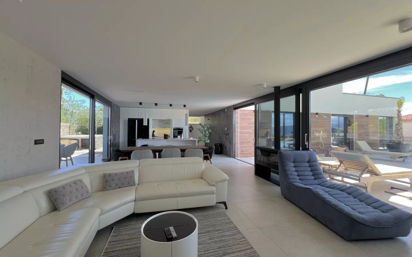 5-bedroom Villa In Linardići, Croatia (370 M²)