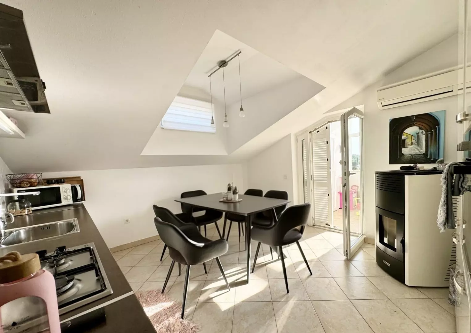 3-bedroom Apartment In Putini, Croatia (74 M²)