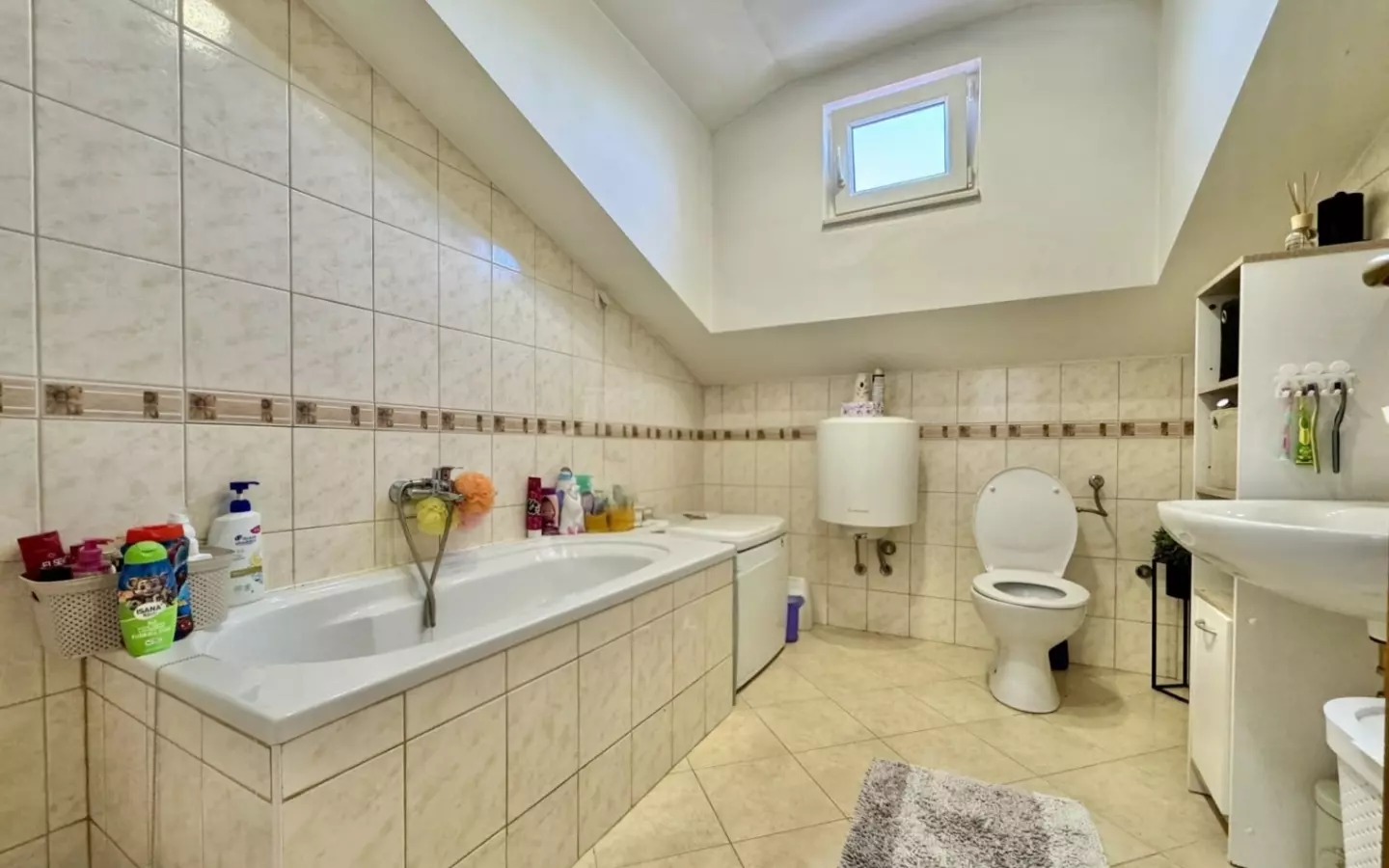 3-bedroom Apartment In Putini, Croatia (74 M²)