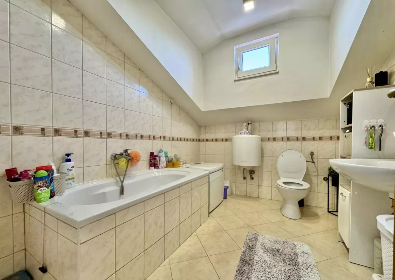 3-bedroom Apartment In Putini, Croatia (74 M²)