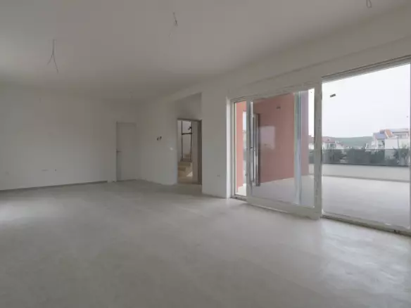 3-bedroom Apartment In Vodice, Croatia (1.126 M²)