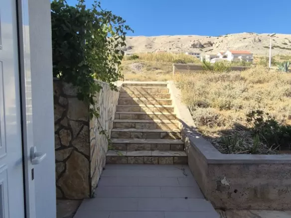 2-bedroom Apartment In Pag, Croatia (64 M²)