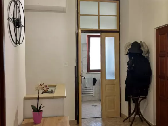 3-bedroom Apartment In Kaštanjer, Croatia (714 M²)