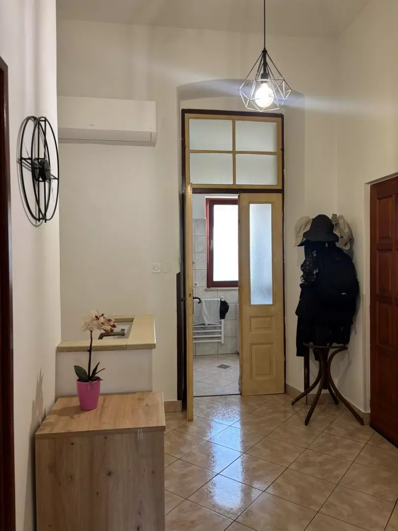 3-bedroom Apartment In Kaštanjer, Croatia (714 M²)