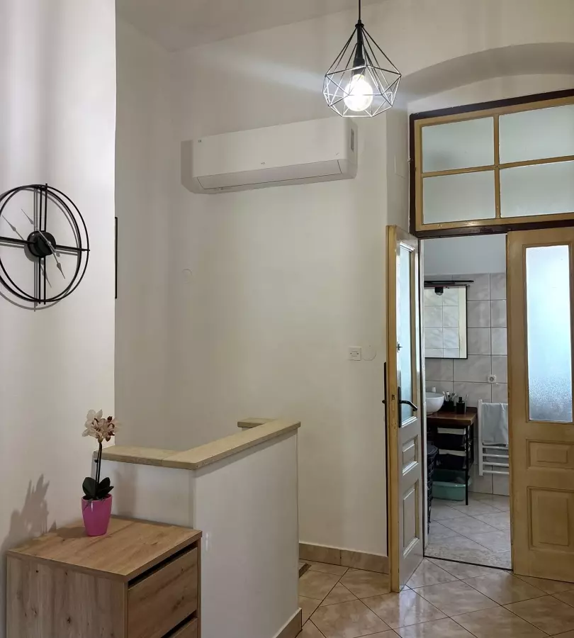 3-bedroom Apartment In Kaštanjer, Croatia (714 M²)