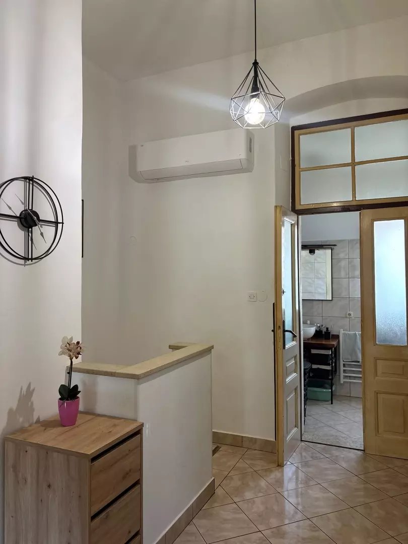 3-bedroom Apartment In Kaštanjer, Croatia (714 M²)