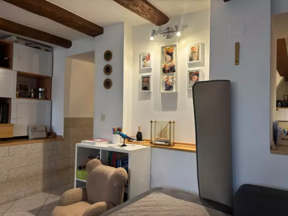 3-bedroom Apartment In Kaštanjer, Croatia (714 M²)