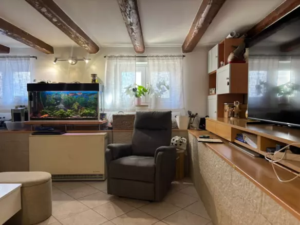 3-bedroom Apartment In Kaštanjer, Croatia (714 M²)