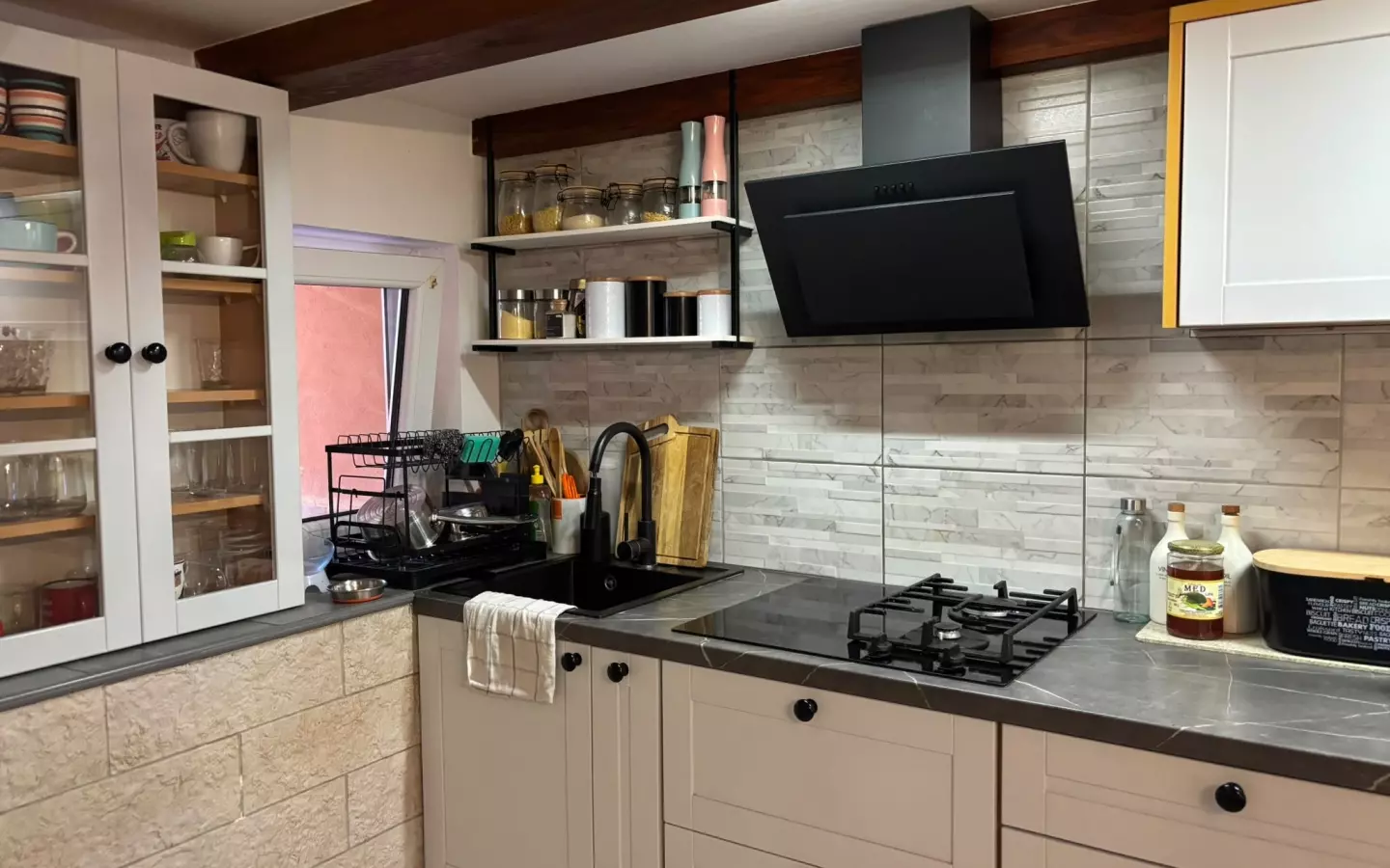 3-bedroom Apartment In Kaštanjer, Croatia (714 M²)