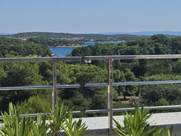 2-bedroom Apartment In Premantura, Croatia (9.015 M²)