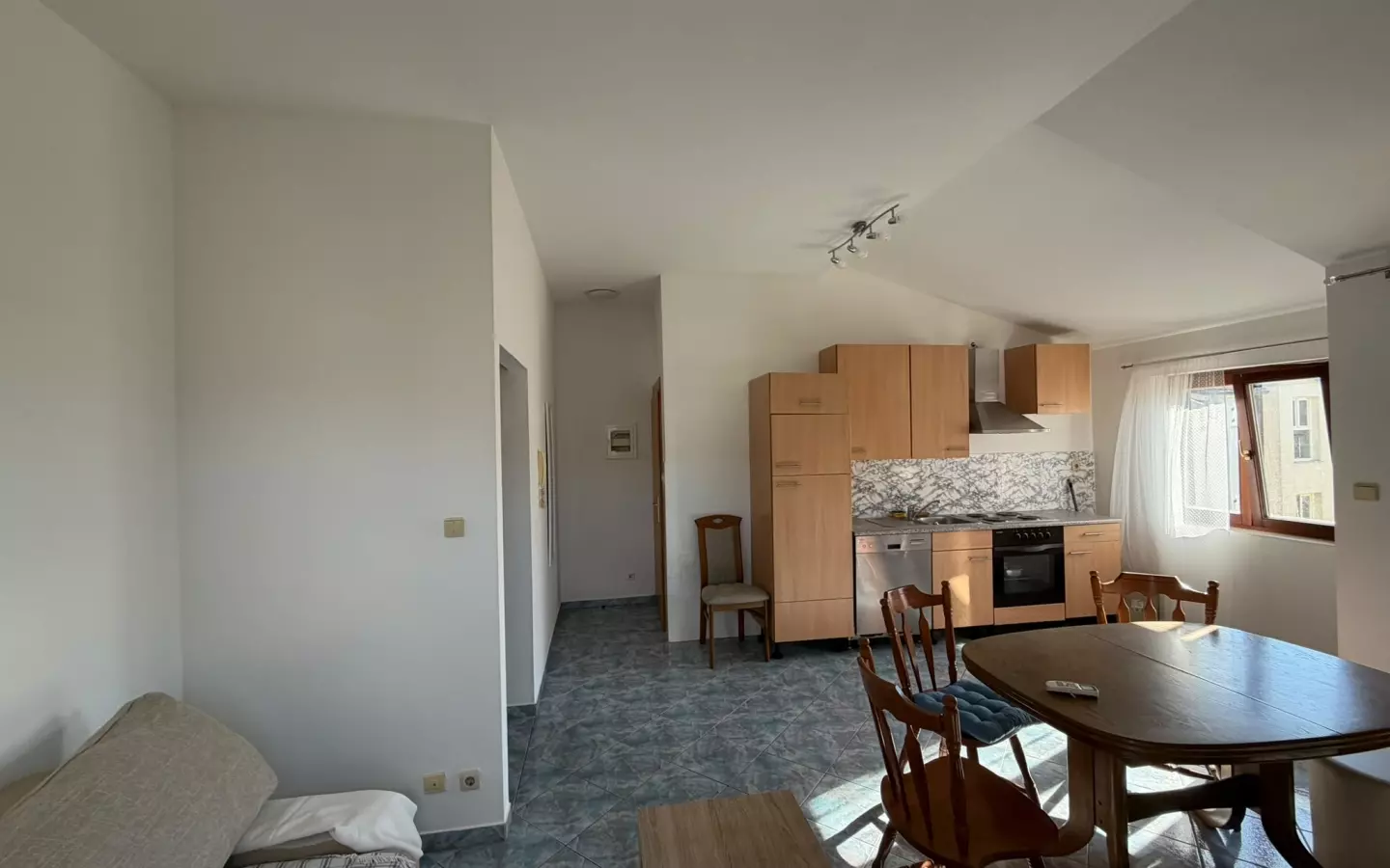2-bedroom Apartment In Strožanac, Croatia (5.999 M²)