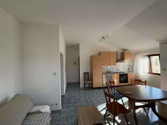 2-bedroom Apartment In Strožanac, Croatia (5.999 M²)