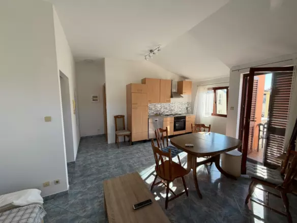 2-bedroom Apartment In Strožanac, Croatia (5.999 M²)