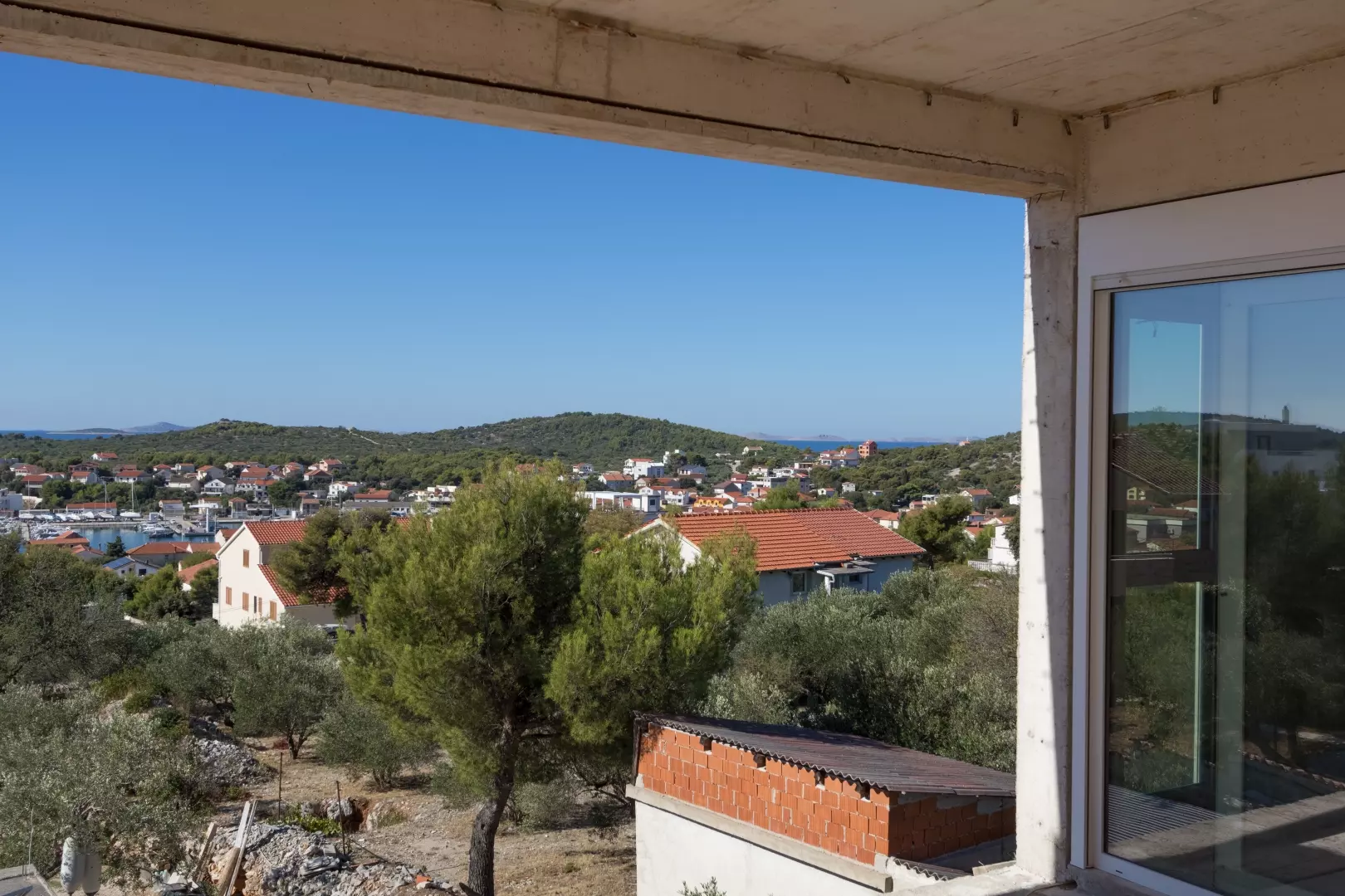 3-bedroom Apartment In Jezera, Croatia (16.135 M²)
