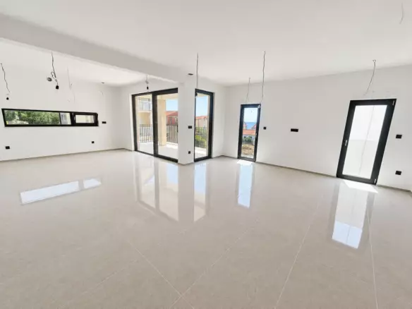 3-bedroom Apartment In Zečevo Rogozničko, Croatia (1.257 M²)