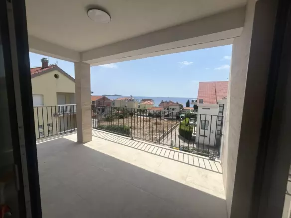 3-bedroom Apartment In Zečevo Rogozničko, Croatia (1.257 M²)