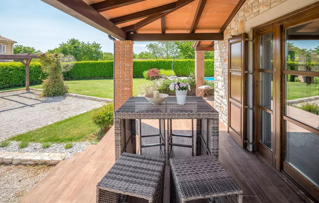 3-bedroom Detached House In Sveti Lovreč, Croatia (110 M²)
