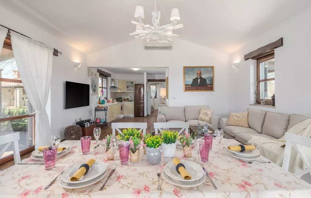 3-bedroom Detached House In Sveti Lovreč, Croatia (110 M²)