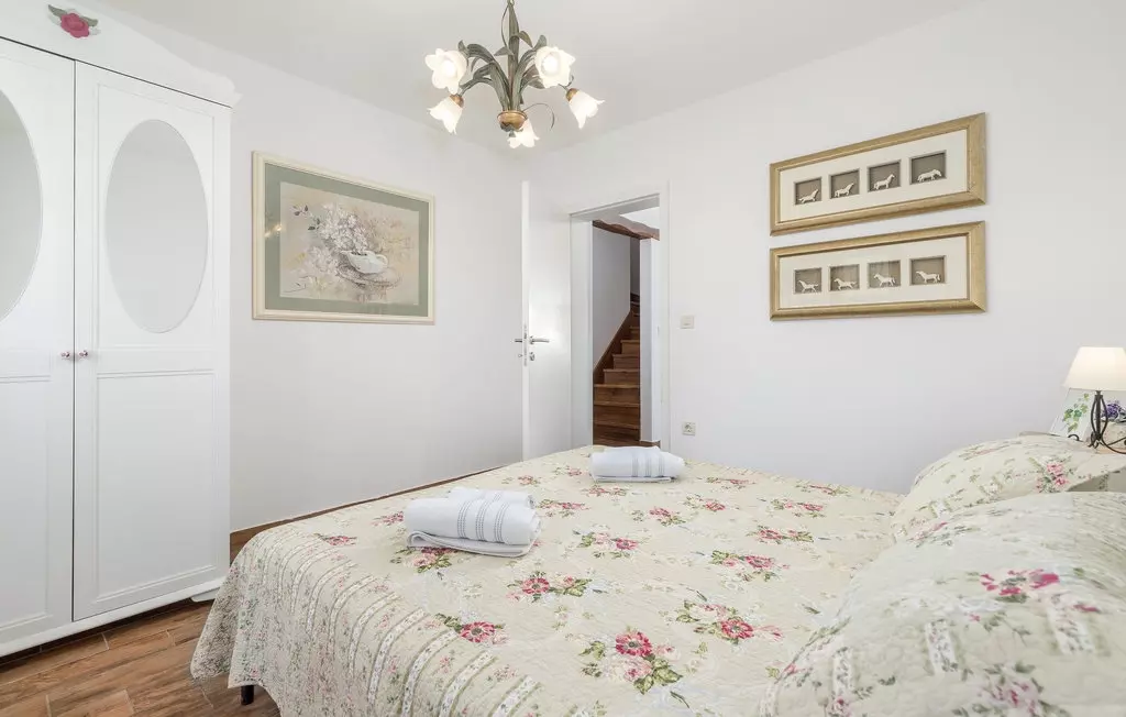 3-bedroom Detached House In Sveti Lovreč, Croatia (110 M²)