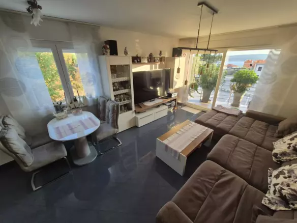2-bedroom Apartment In Crikvenica, Croatia (8.165 M²)