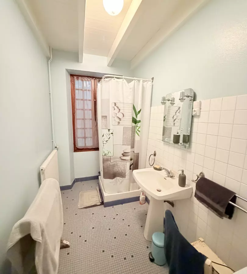 3-bedroom Village House In Rioux-martin, France (147 M²)