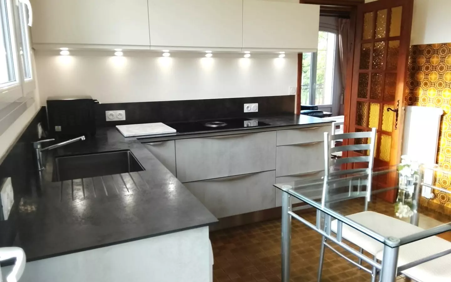 4-bedroom Country House In Nouic, France (117 M²)