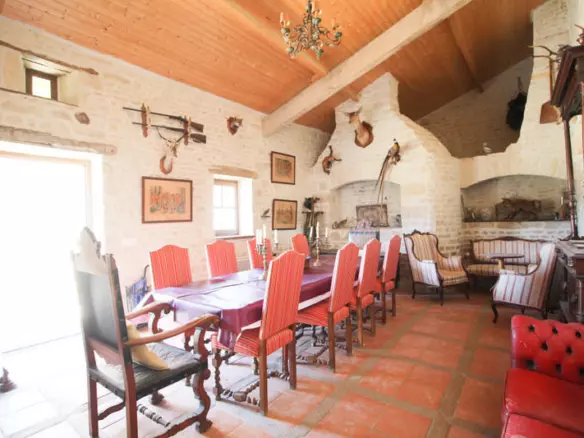 6-bedroom Maison De Maitre In Saint-fraigne, France (351 M²)