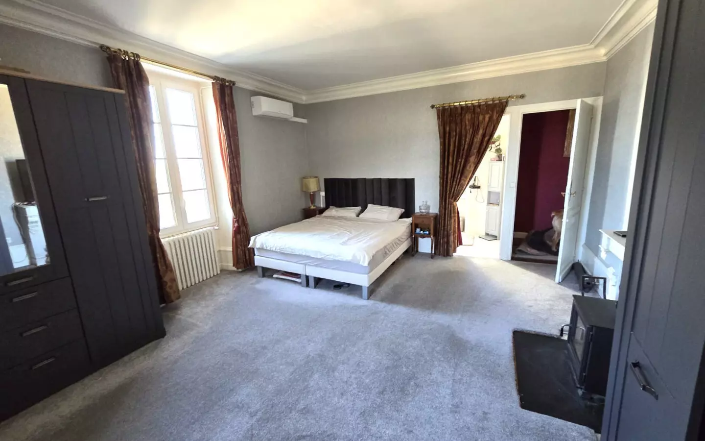 6-bedroom Maison De Maitre In Saint-fraigne, France (351 M²)