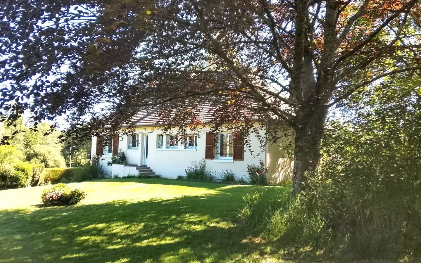 4-bedroom Country House In Nouic, France (117 M²)