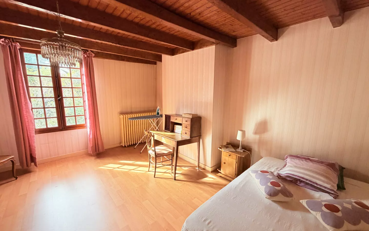 3-bedroom Village House In Rioux-martin, France (147 M²)