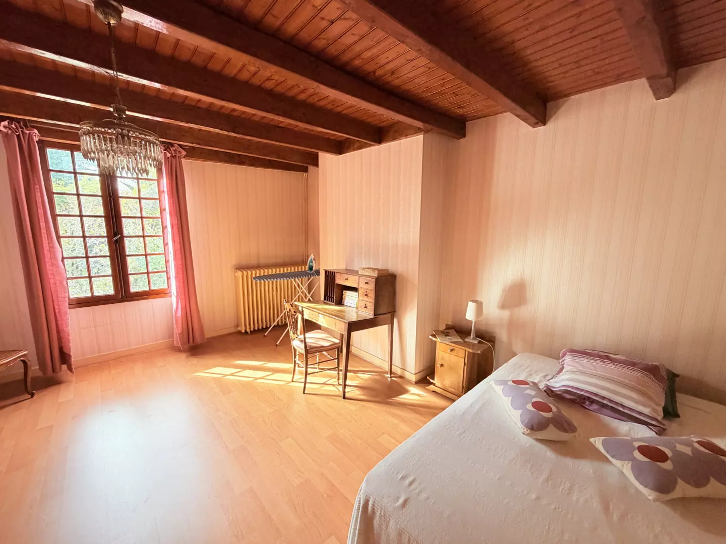 3-bedroom Village House In Rioux-martin, France (147 M²)