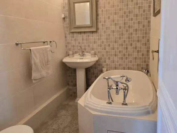 6-bedroom Maison De Maitre In Saint-fraigne, France (351 M²)