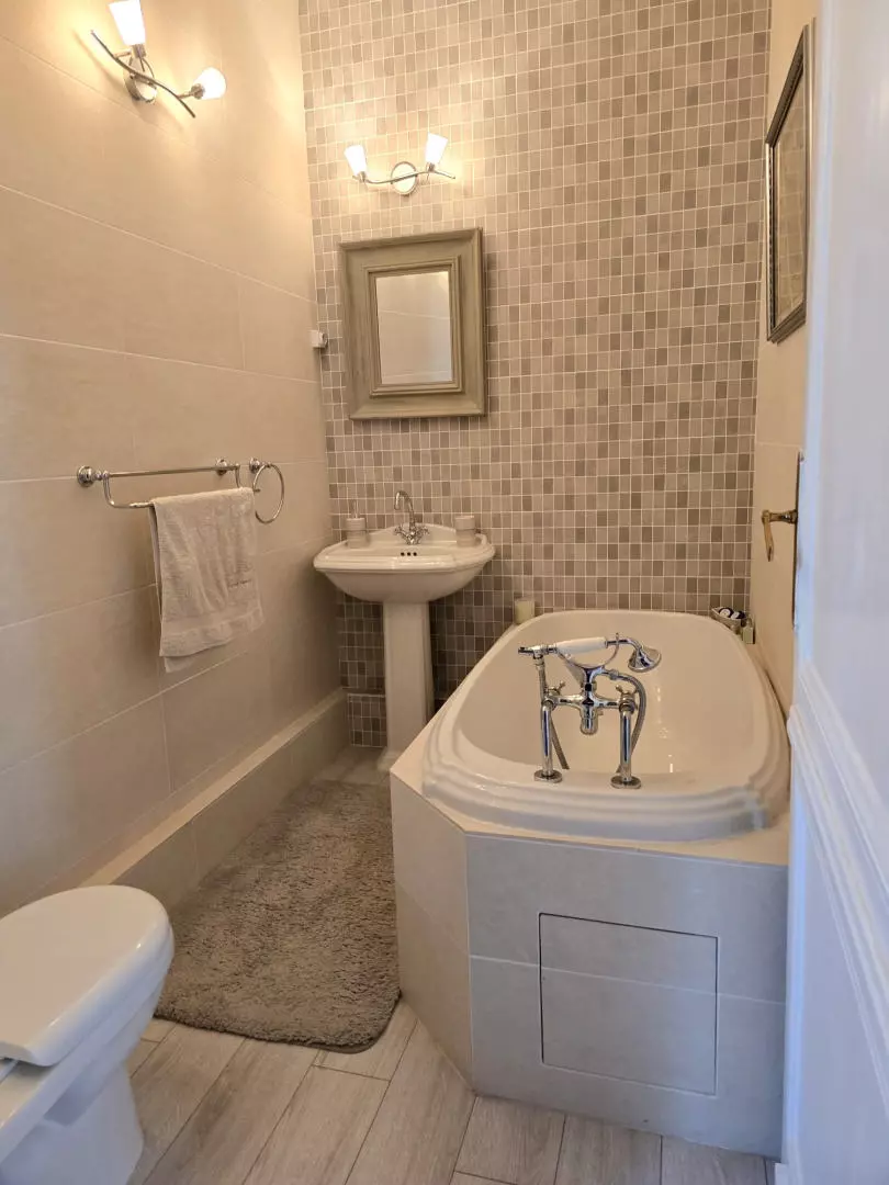6-bedroom Maison De Maitre In Saint-fraigne, France (351 M²)