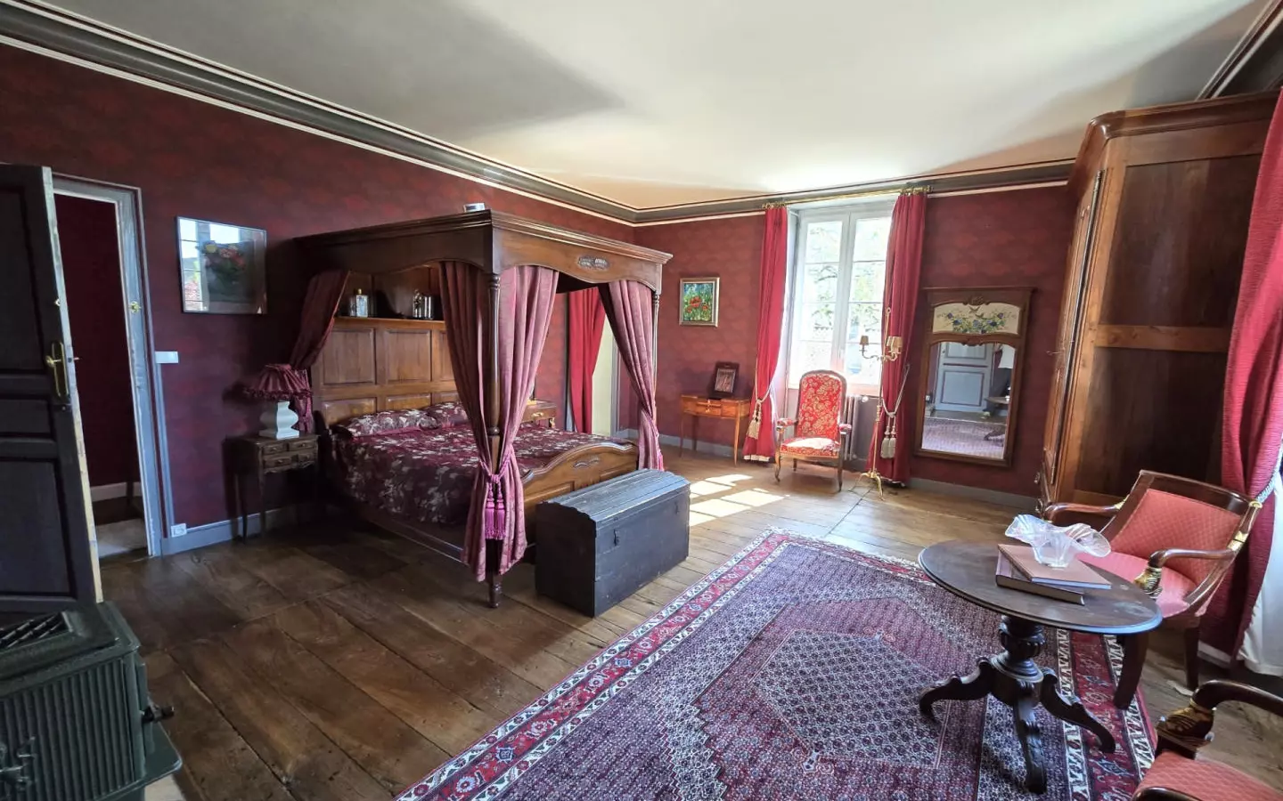 6-bedroom Maison De Maitre In Saint-fraigne, France (351 M²)