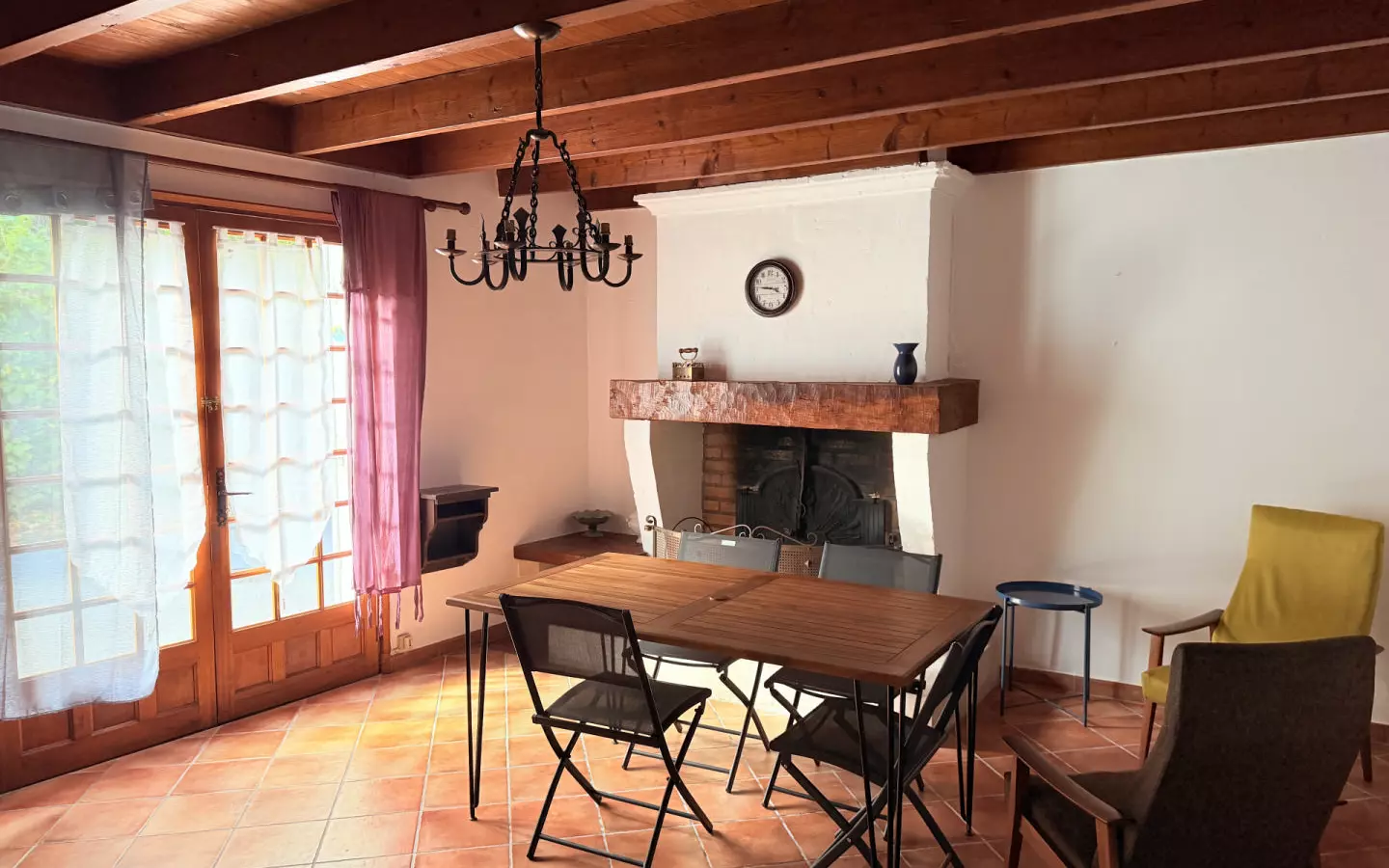 3-bedroom Village House In Rioux-martin, France (147 M²)