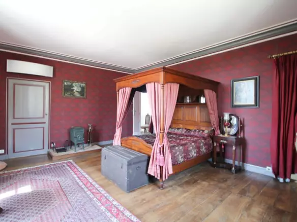 6-bedroom Maison De Maitre In Saint-fraigne, France (351 M²)