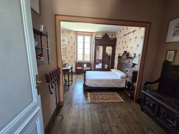 6-bedroom Maison De Maitre In Saint-fraigne, France (351 M²)