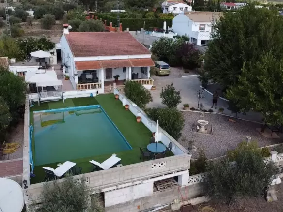 3-bedroom Detached Villa In Caudete, Spain (180 M²)