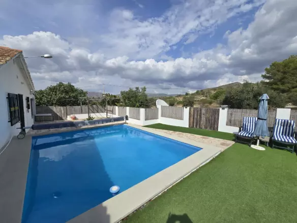 3-bedroom Detached Villa In Sax, Spain (127 M²)
