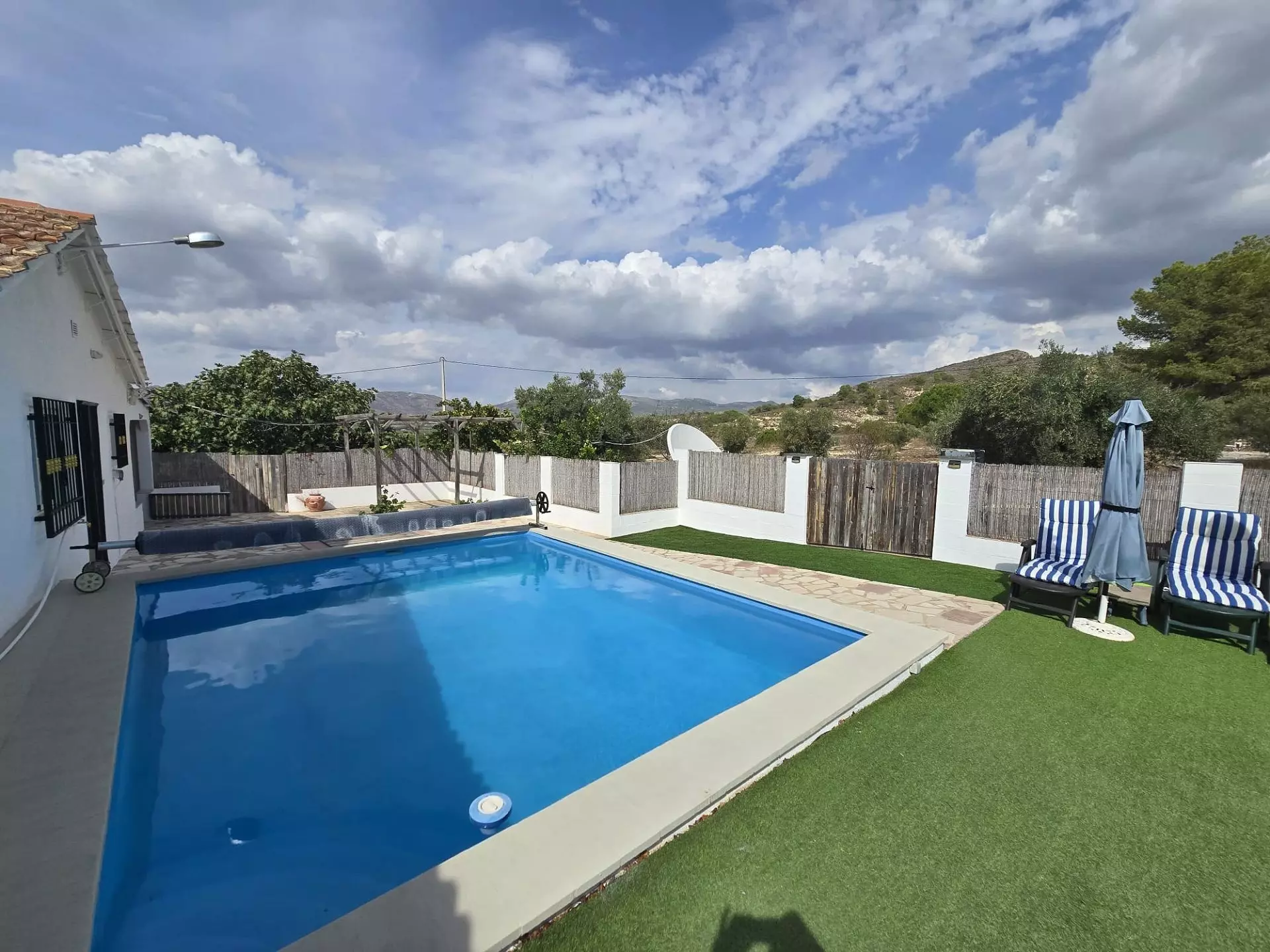 3-bedroom Detached Villa In Sax, Spain (127 M²)